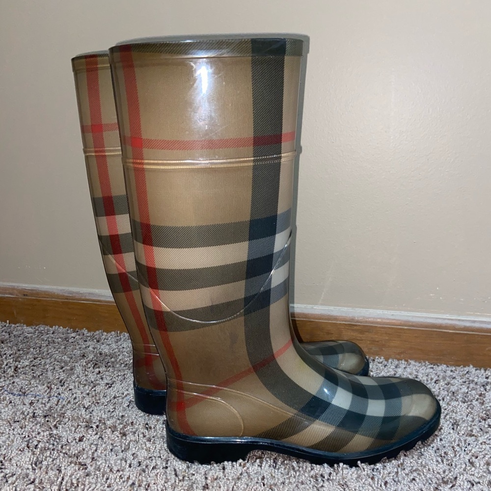 Burberry Rain Boots Rubber - Picture 2 of 5